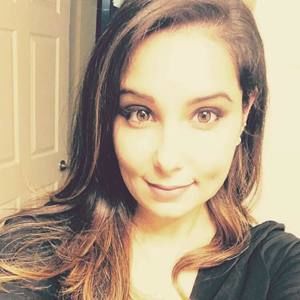 Meet your Posher, Eva